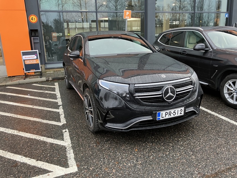 Mercedes-Benz EQC vaihtoauto