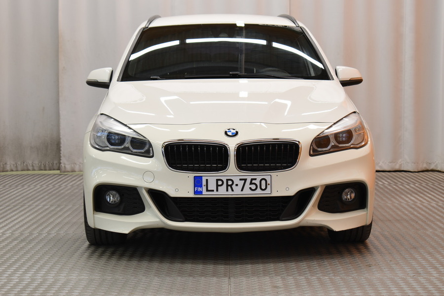 BMW 220 vaihtoauto