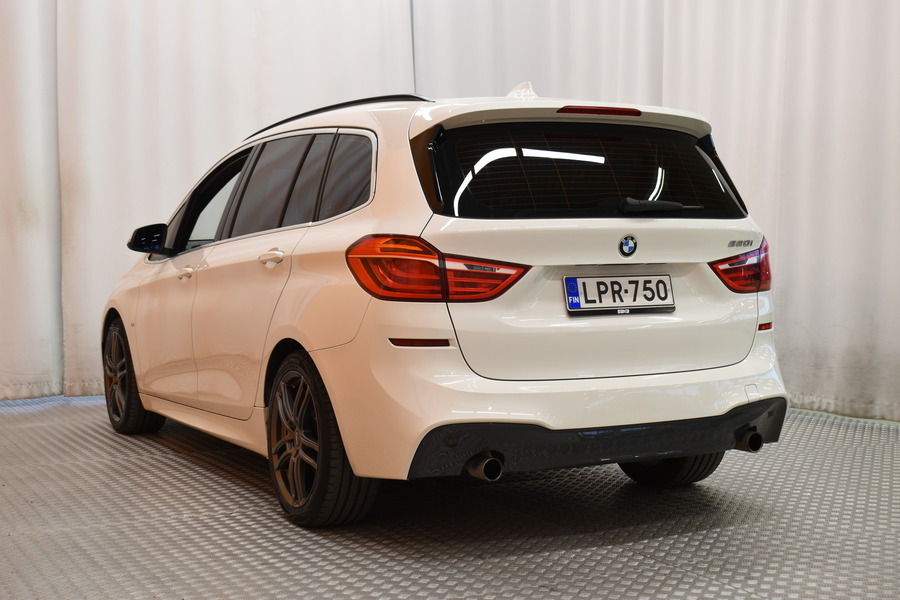 BMW 220 vaihtoauto