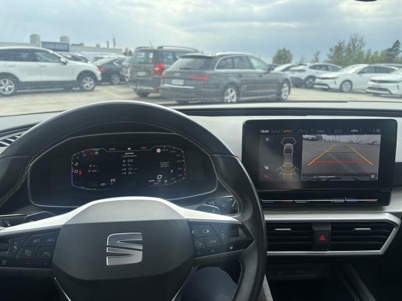 SEAT Leon Sportstourer vaihtoauto