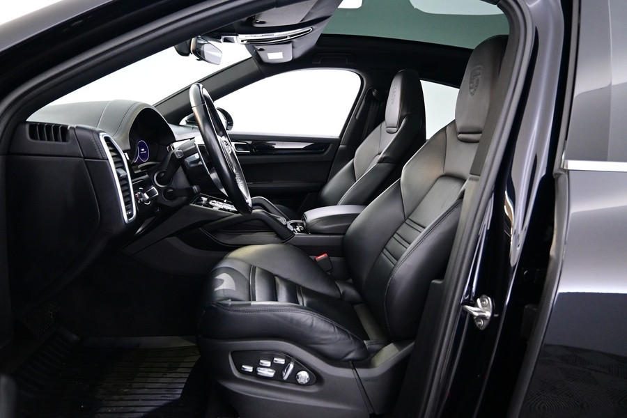 Porsche Cayenne vaihtoauto