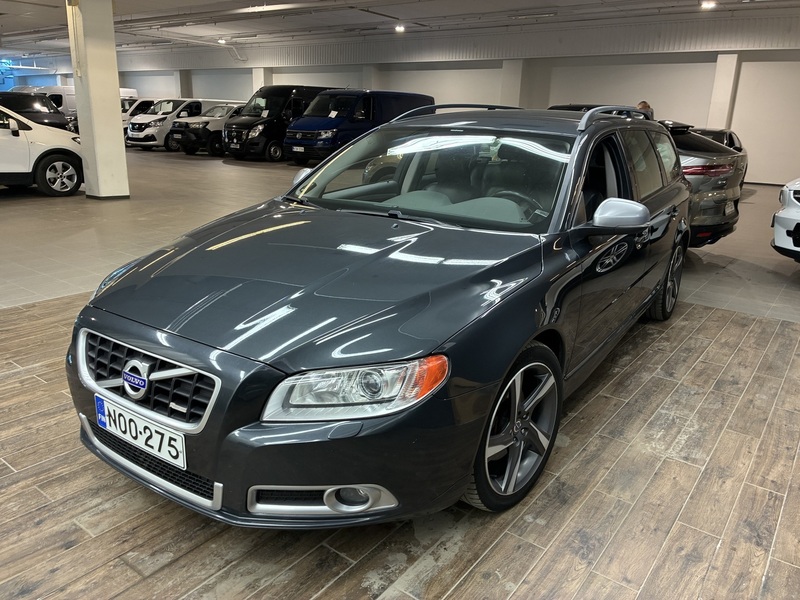 Volvo V70 vaihtoauto