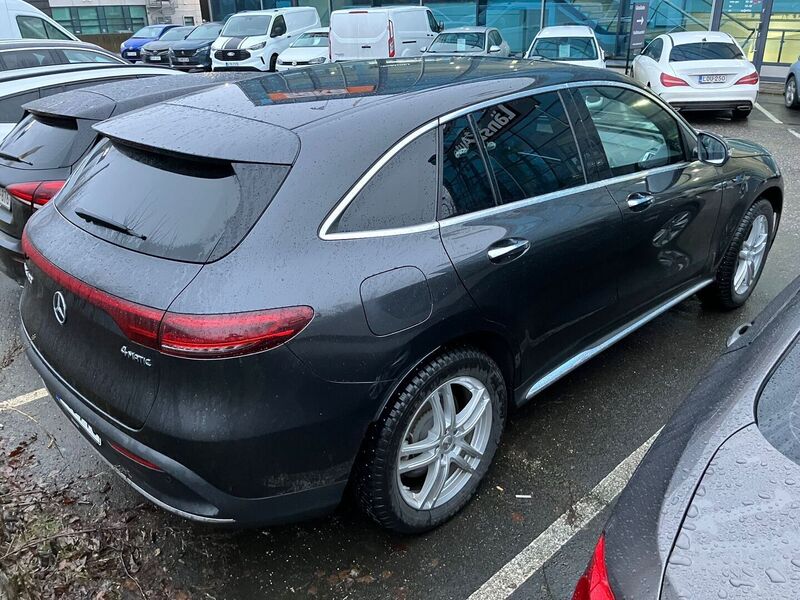 Mercedes-Benz EQC vaihtoauto