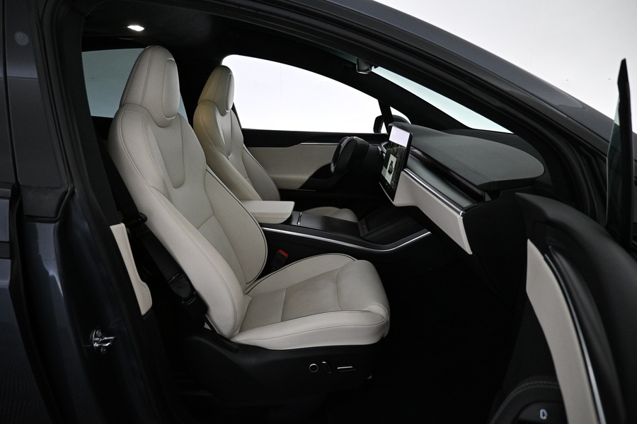 Tesla Model X vaihtoauto