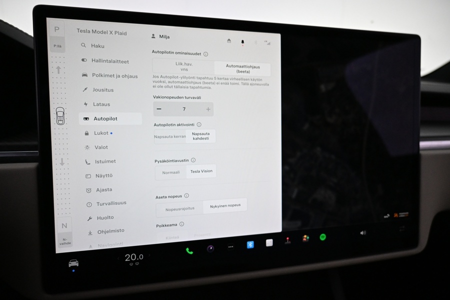 Tesla Model X vaihtoauto