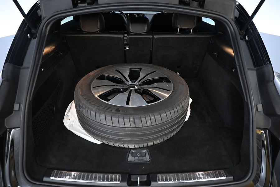 Mercedes-Benz EQC vaihtoauto