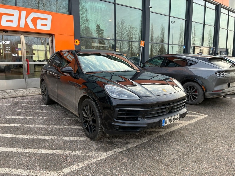 Porsche Cayenne vaihtoauto