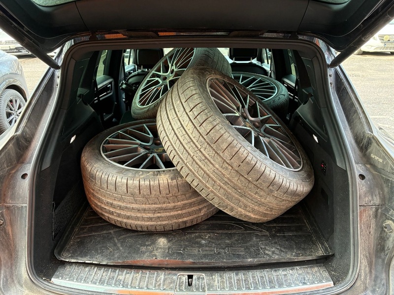 Porsche Cayenne vaihtoauto