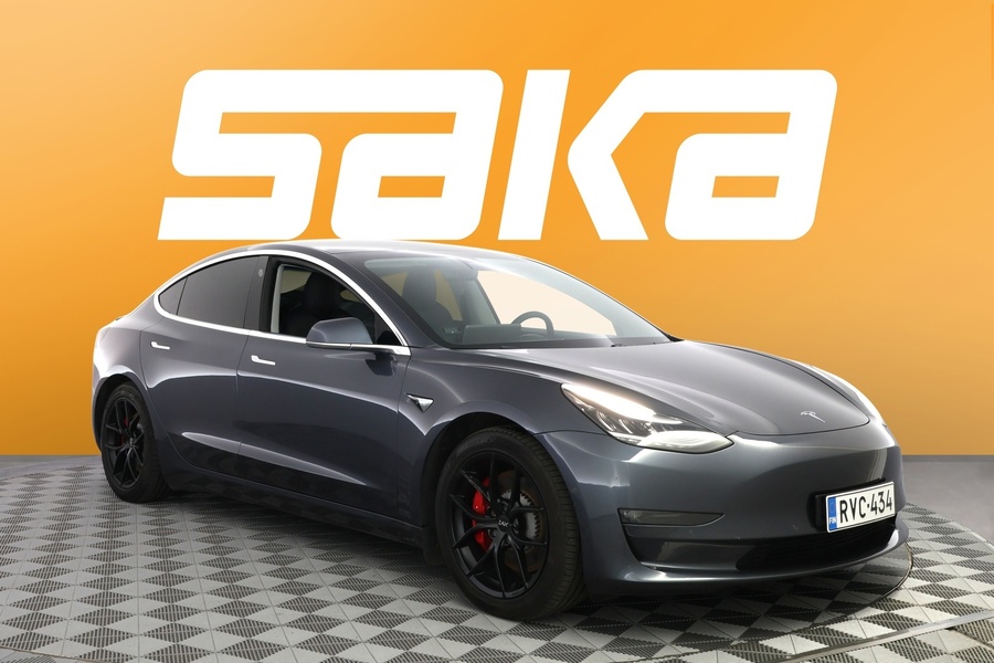 Tesla Model 3 vaihtoauto