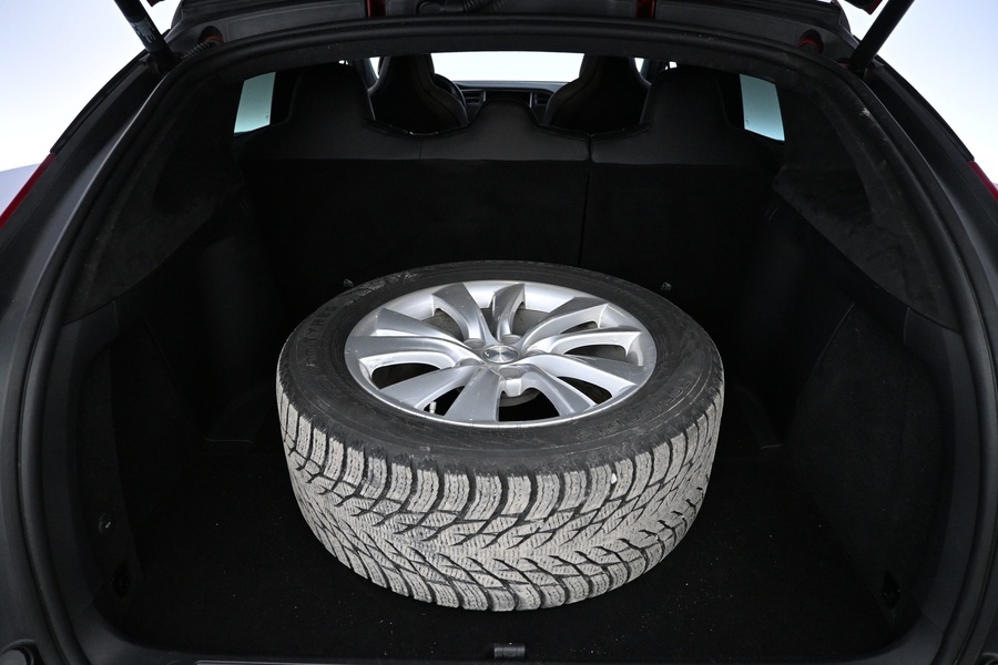 Tesla Model X vaihtoauto