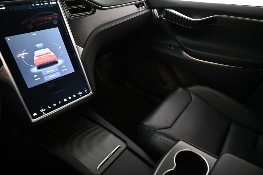 Tesla Model X vaihtoauto