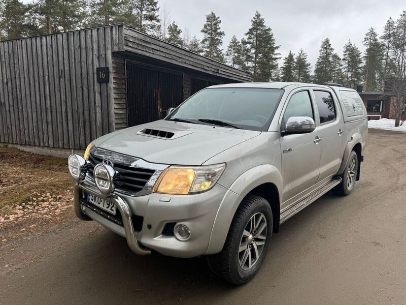 Toyota Hilux vaihtoauto