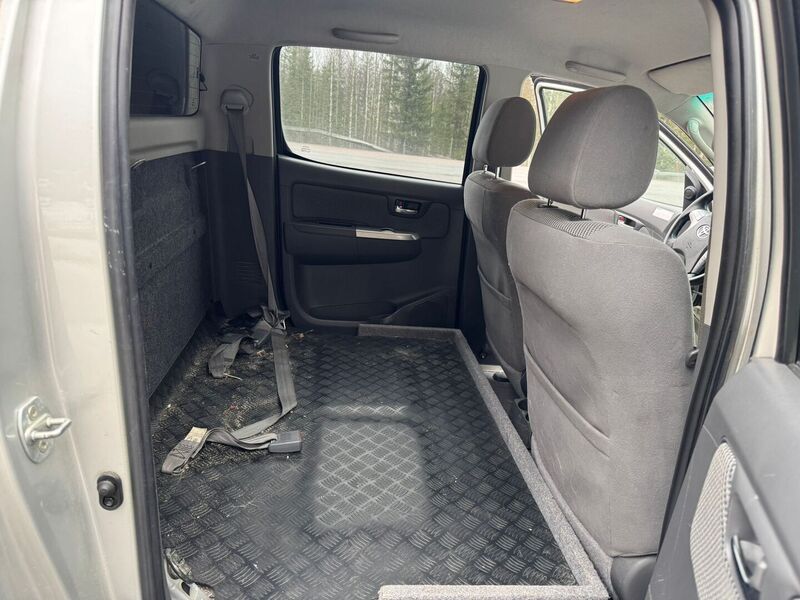 Toyota Hilux vaihtoauto