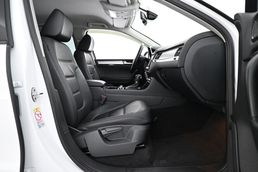 Volkswagen Touareg vaihtoauto