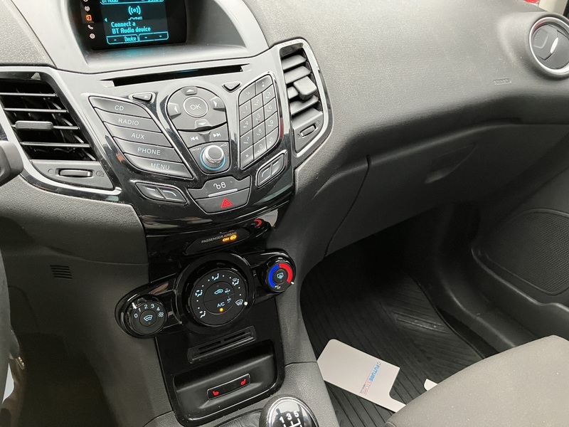 Ford Fiesta Van vaihtoauto