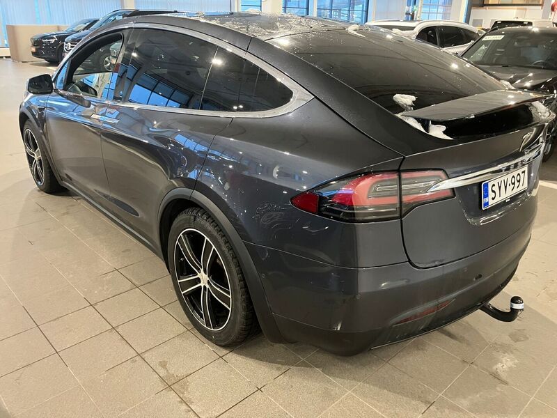 Tesla Model X vaihtoauto