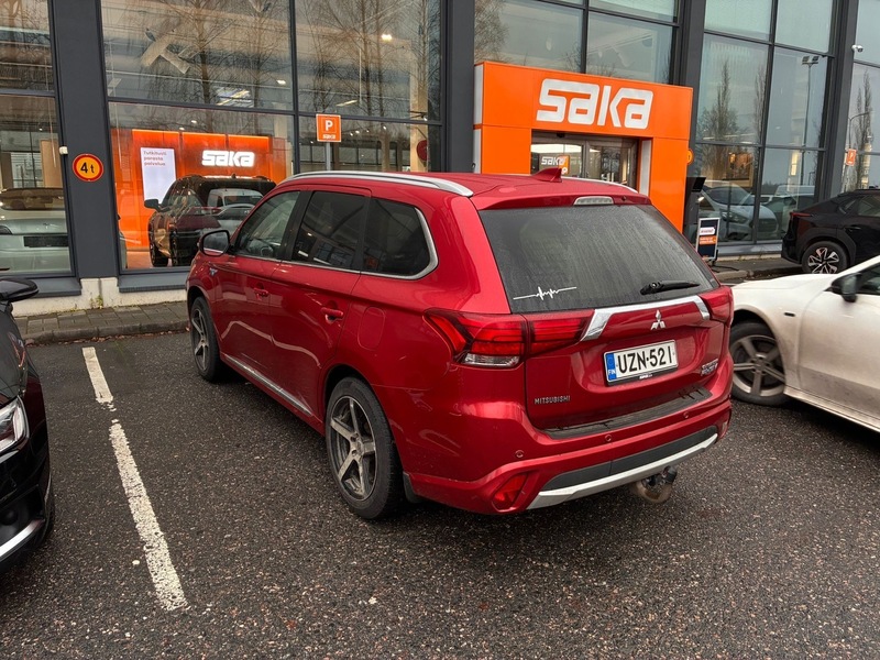 Mitsubishi Outlander PHEV vaihtoauto