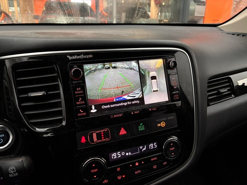 Mitsubishi Outlander PHEV vaihtoauto