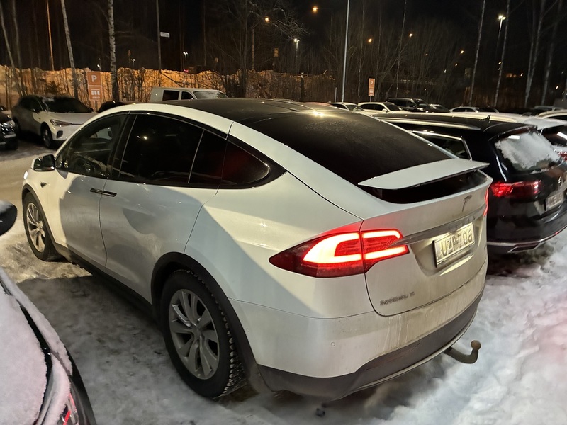 Tesla Model X vaihtoauto