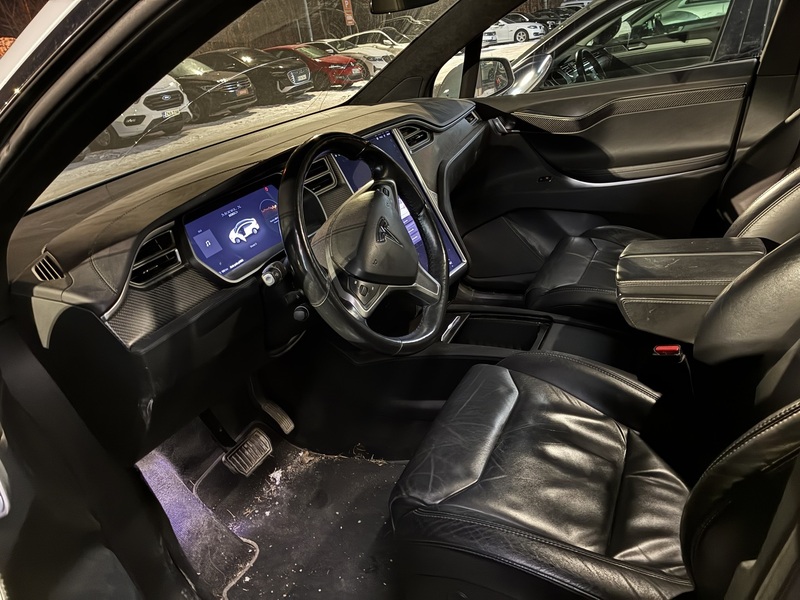 Tesla Model X vaihtoauto