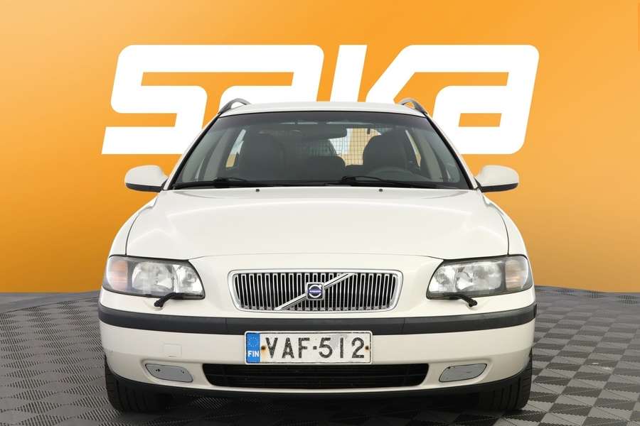 Volvo V70 vaihtoauto