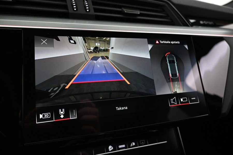 Audi Q8 e-tron vaihtoauto