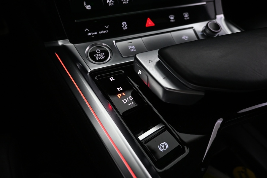 Audi Q8 e-tron vaihtoauto