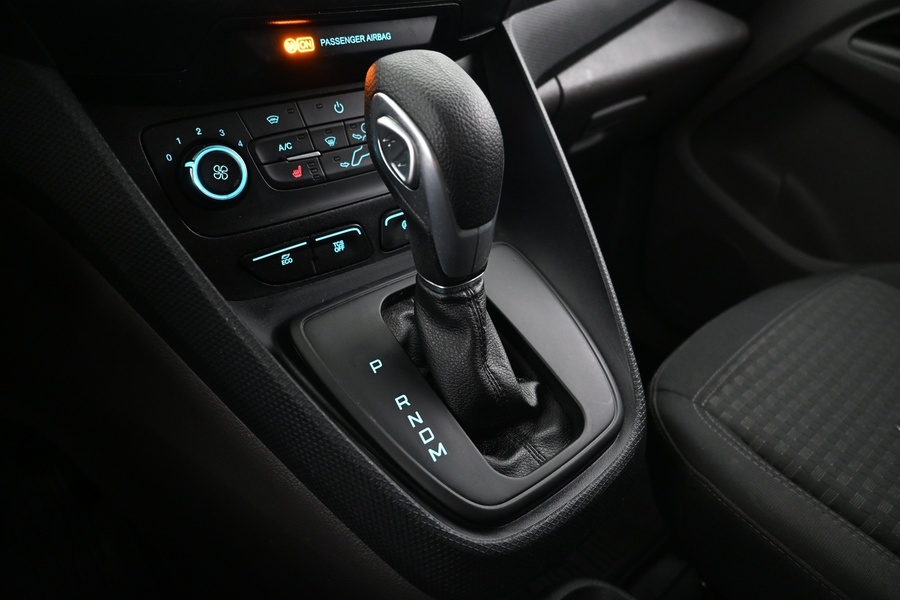 Ford Transit Connect vaihtoauto