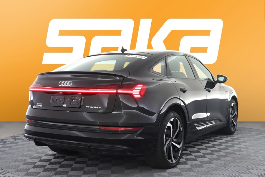 Audi e-tron vaihtoauto