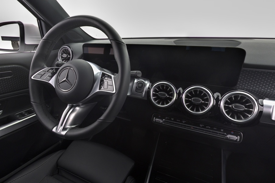 Mercedes-Benz EQB vaihtoauto