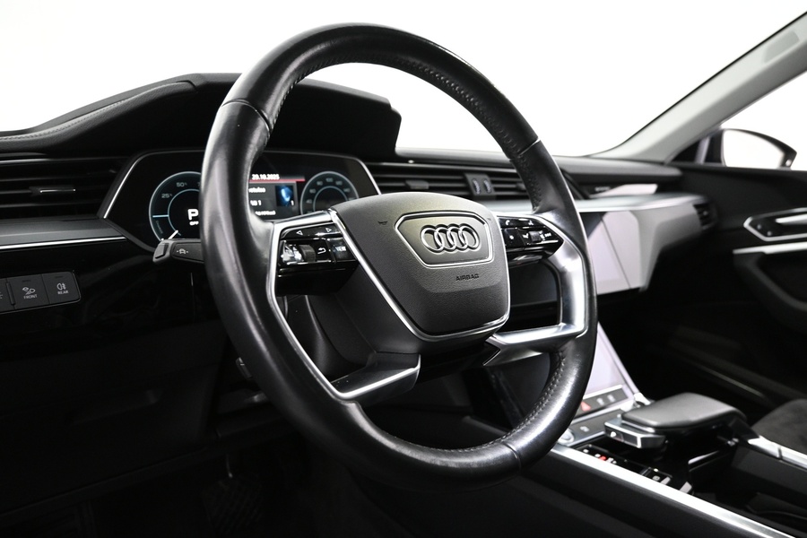 Audi e-tron vaihtoauto