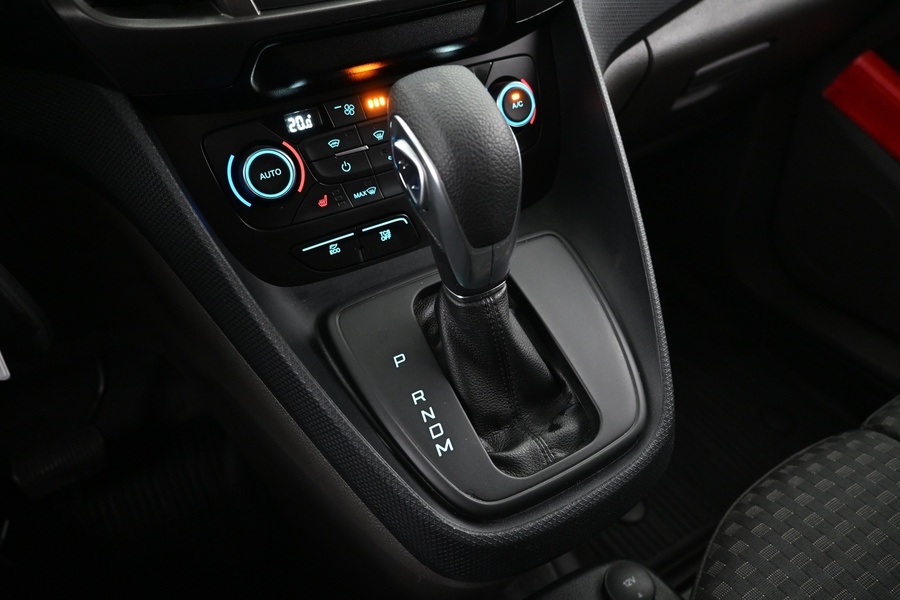 Ford Transit Connect vaihtoauto