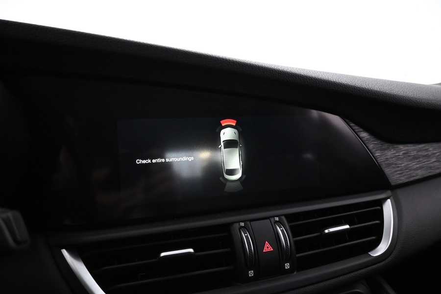 Alfa Romeo Giulia vaihtoauto