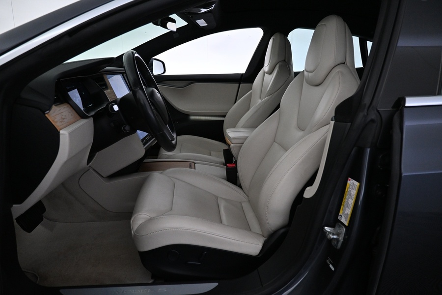 Tesla Model S vaihtoauto