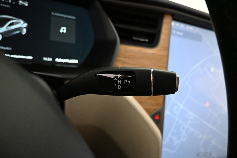 Tesla Model S vaihtoauto