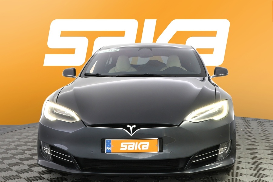 Tesla Model S vaihtoauto