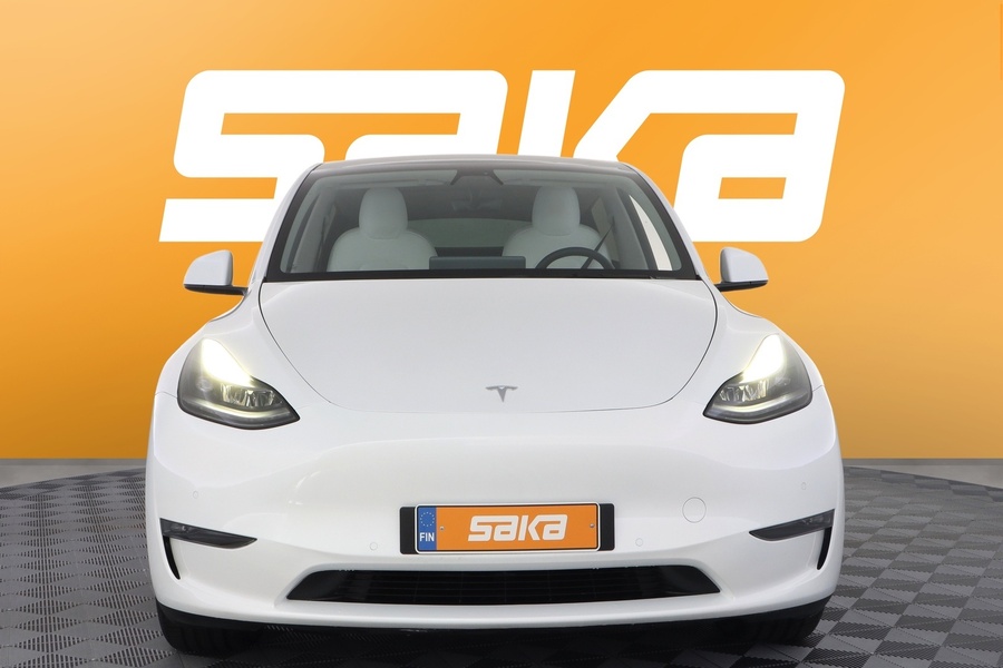 Tesla Model Y vaihtoauto