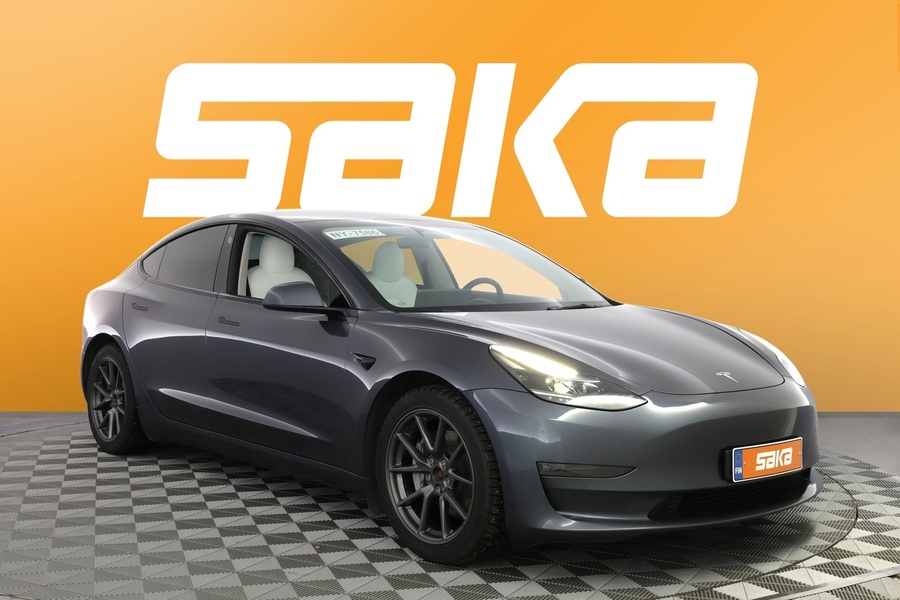 Tesla Model 3 vaihtoauto