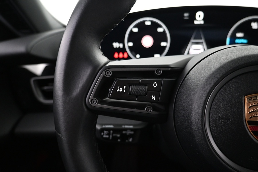 Porsche Taycan vaihtoauto