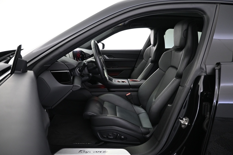 Porsche Taycan vaihtoauto