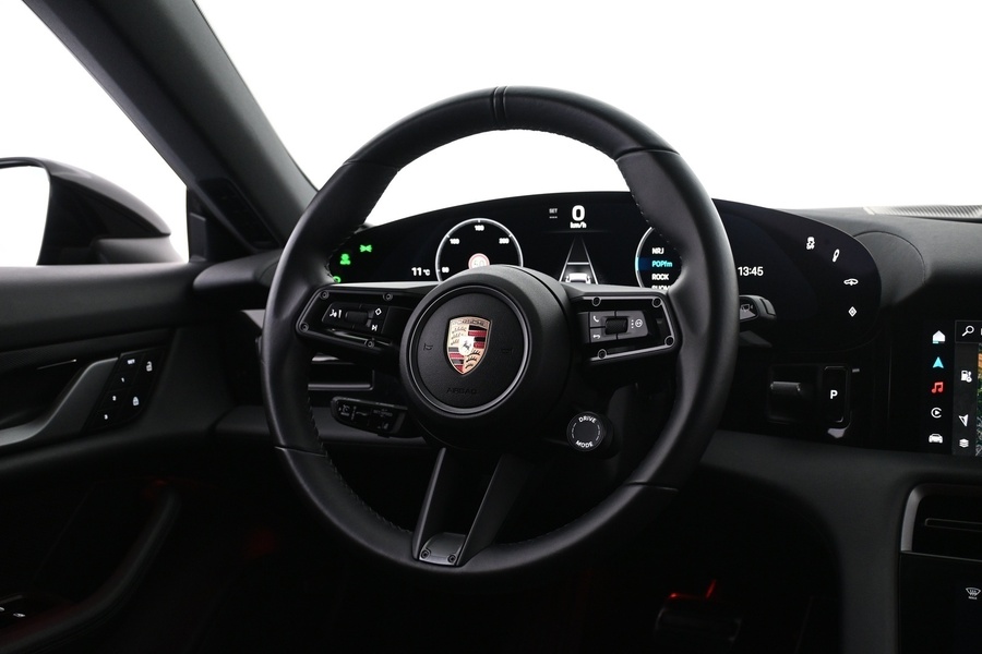 Porsche Taycan vaihtoauto