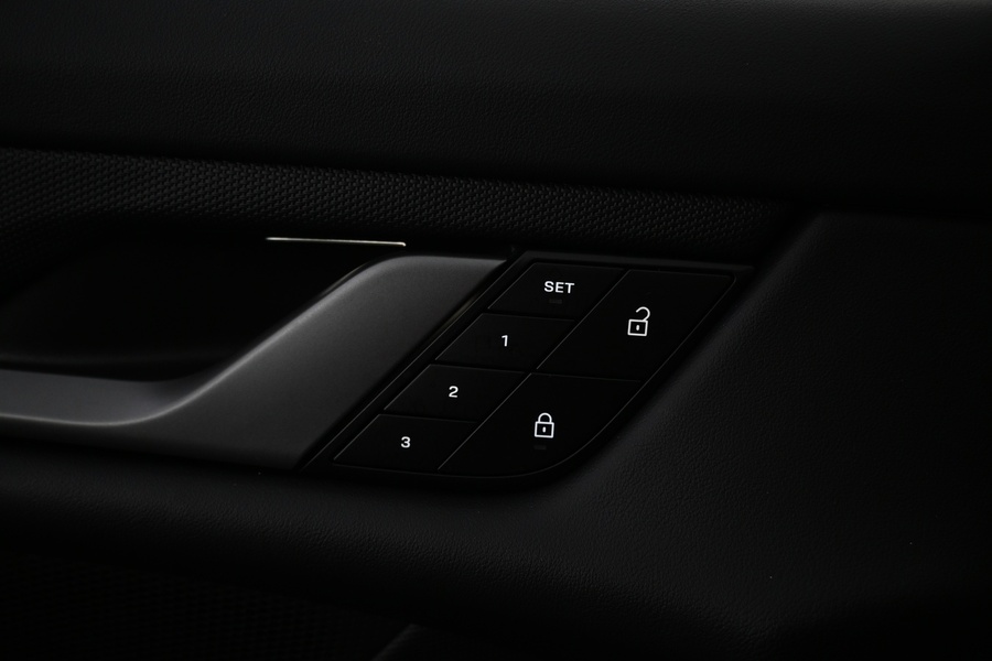 Porsche Taycan vaihtoauto