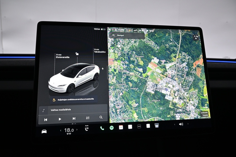 Tesla Model 3 vaihtoauto