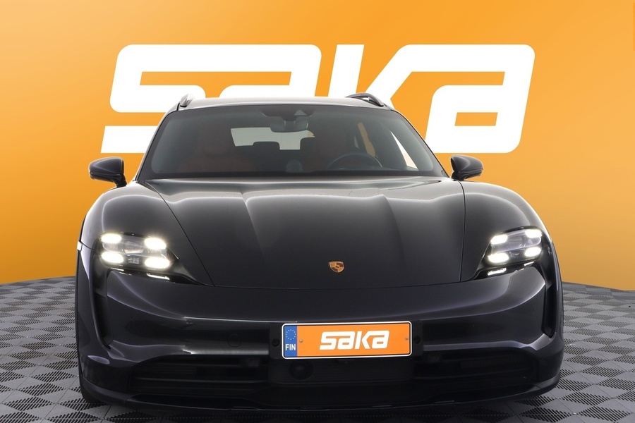 Porsche Taycan vaihtoauto