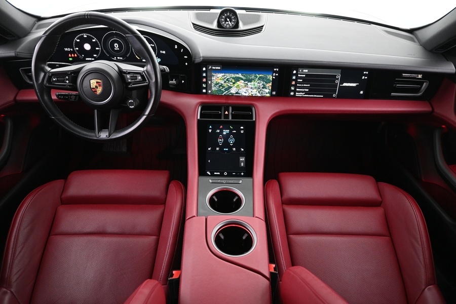 Porsche Taycan vaihtoauto