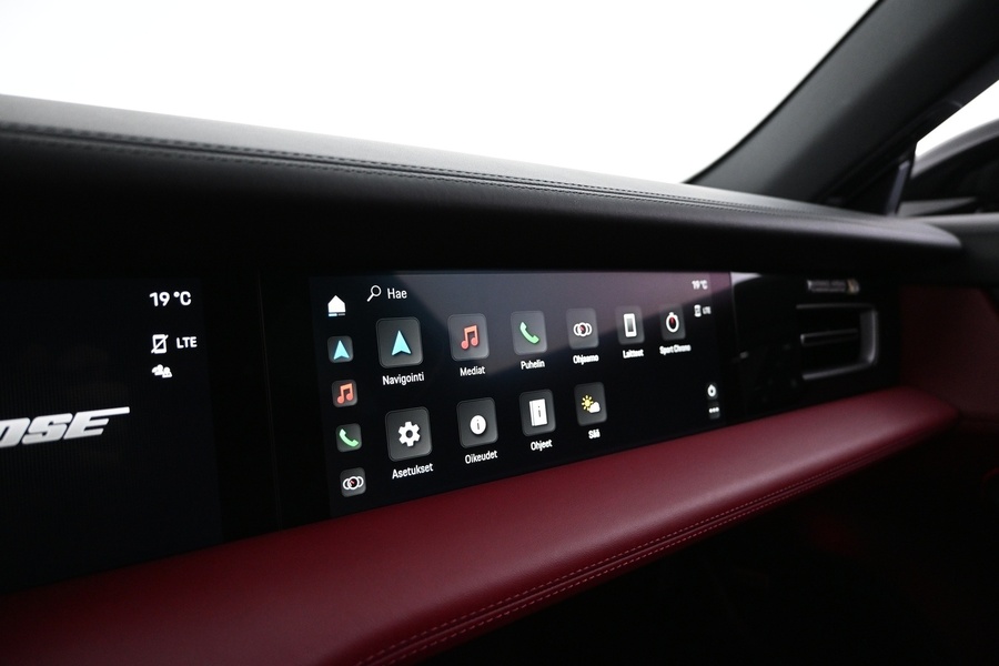 Porsche Taycan vaihtoauto