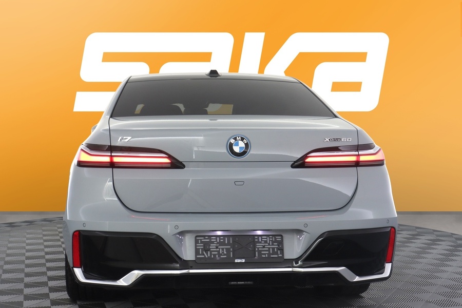 BMW i7 vaihtoauto