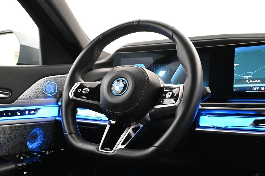 BMW i7 vaihtoauto