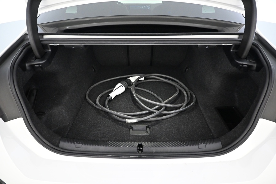 BMW i5 M60 vaihtoauto