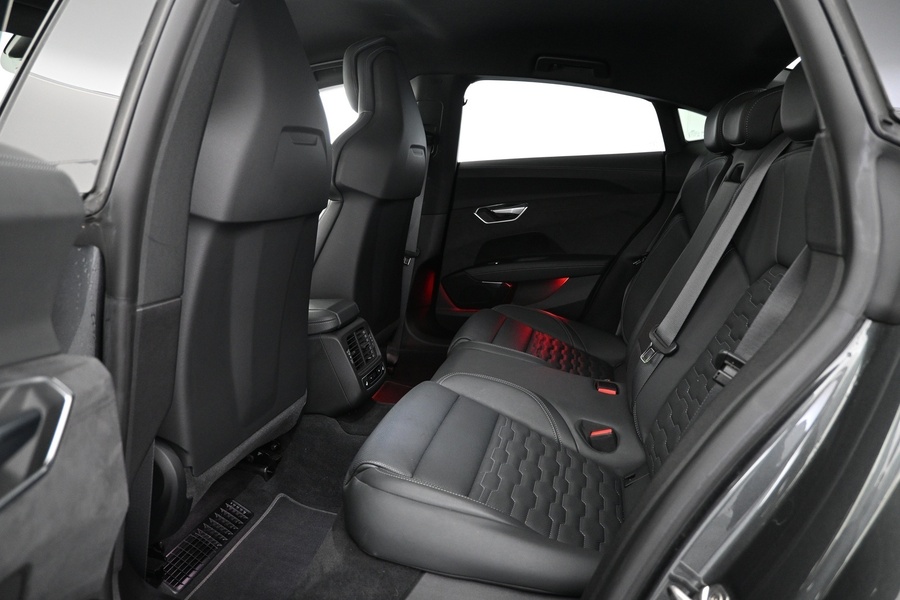 Audi e-tron GT vaihtoauto